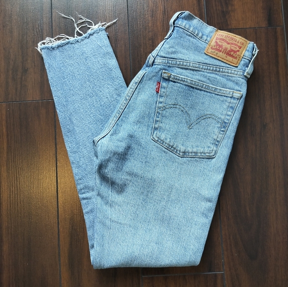 Levi's 501 Skinny Raw Hem Jeans | Size women 25 - Picture 2 of 12